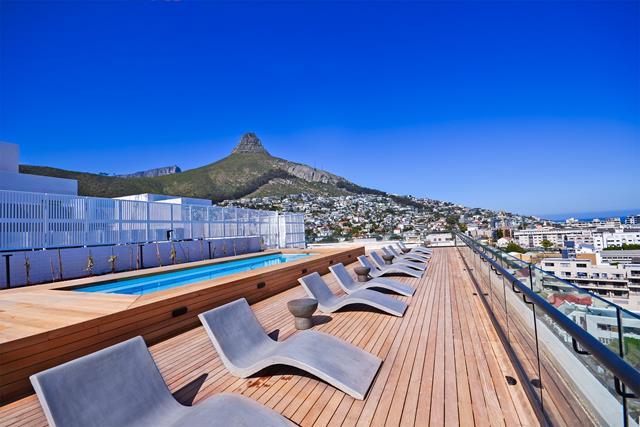 2 Bedroom Property for Sale in Sea Point Western Cape